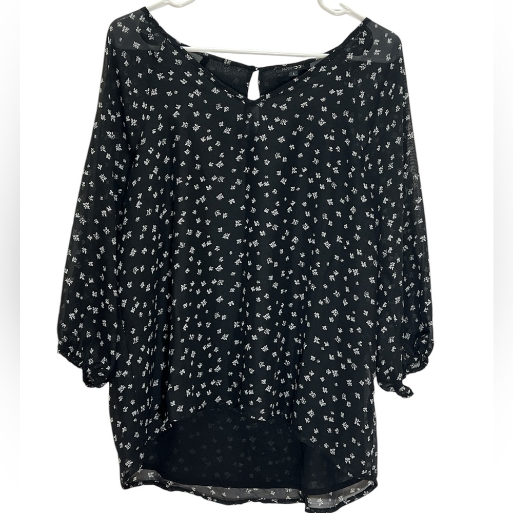 Paper Moon Top Women Size Large Semi Sheer Black W/ White Flowers 3/4 Sleeves